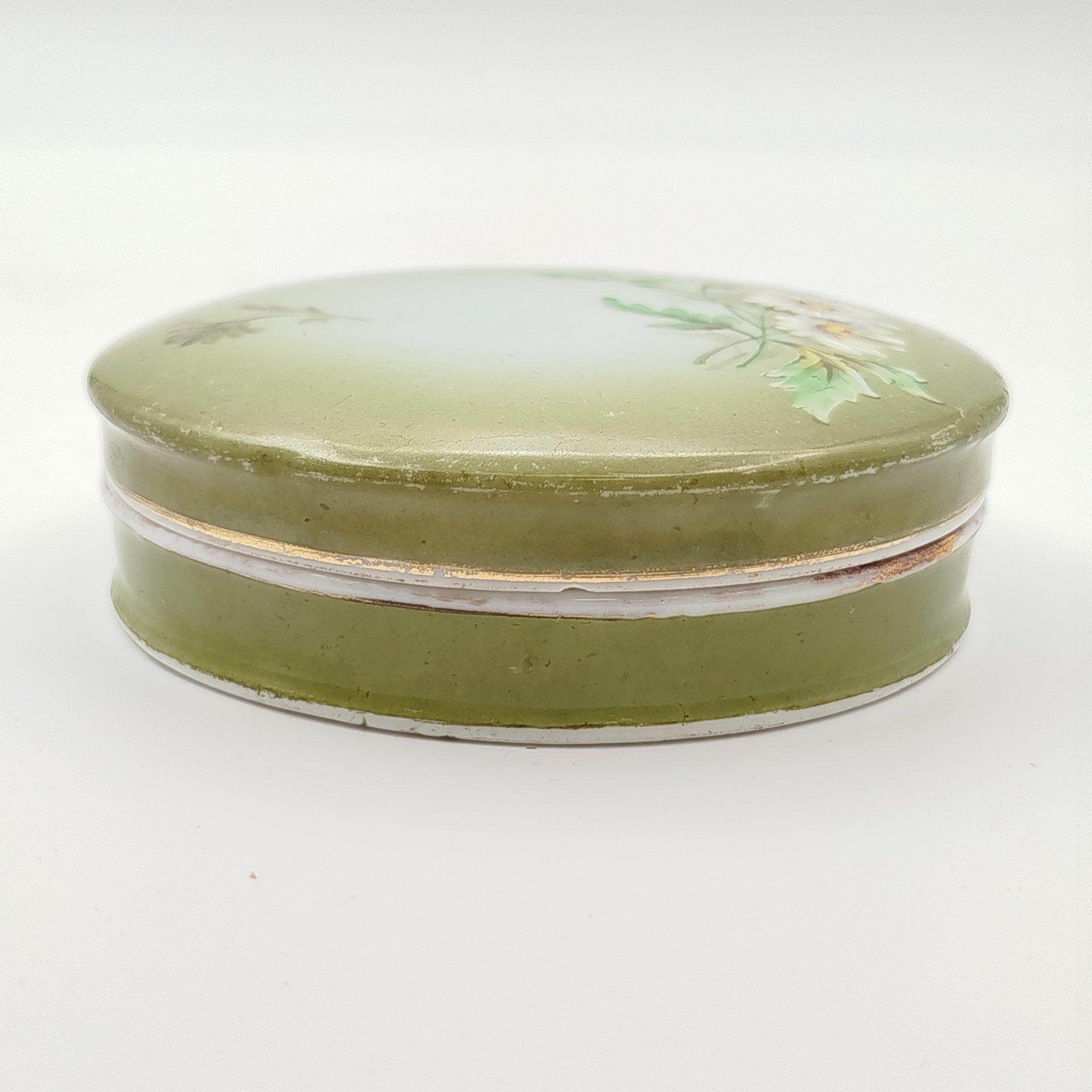 Набор из двух предметов для туалетного столика (шкатулка и судок для зубных щёток) с декором в виде ромашек