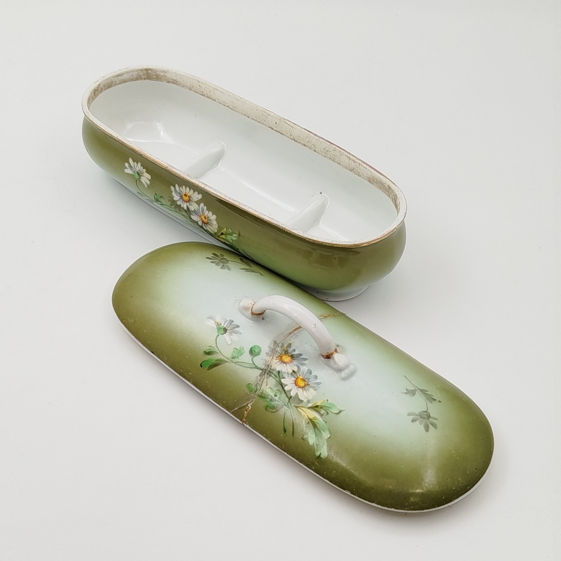 Набор из двух предметов для туалетного столика (шкатулка и судок для зубных щёток) с декором в виде ромашек