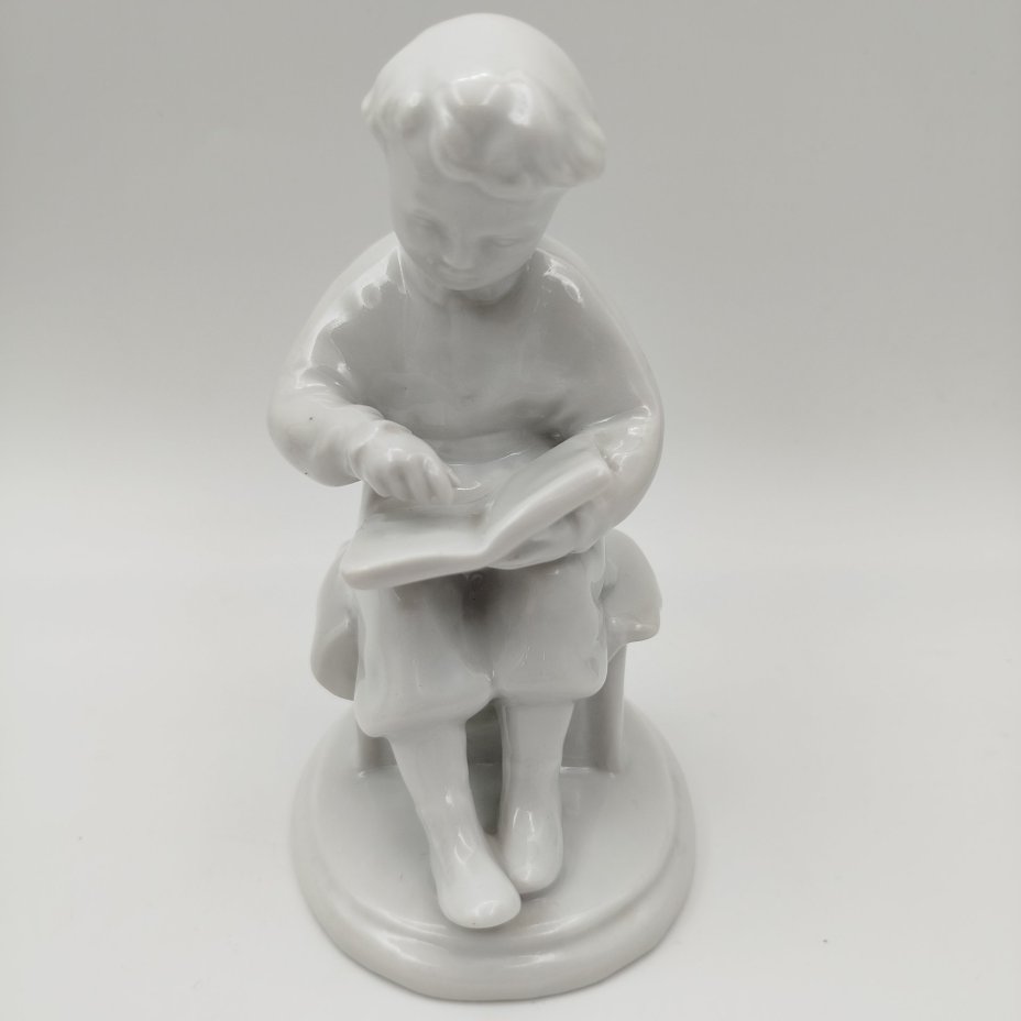 Статуэтка "Юный Ленин", скульптор С. Б. Велихова