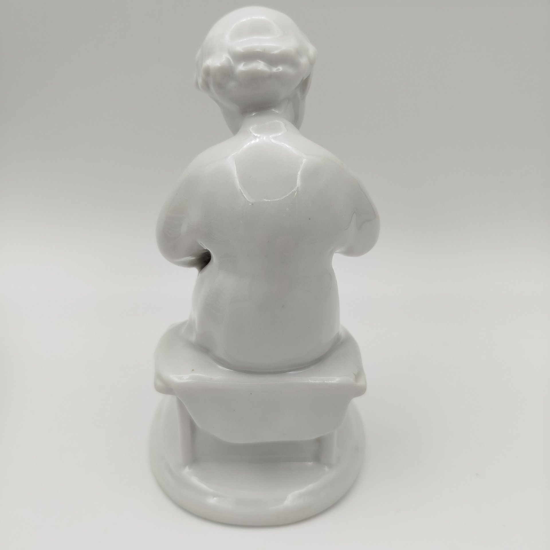 Статуэтка "Юный Ленин", скульптор С. Б. Велихова