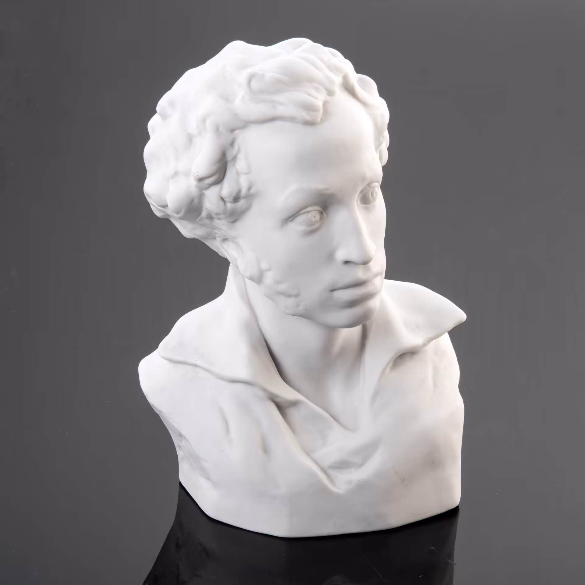 Бюст "Александр Сергеевич Пушкин", автор модели А.Д. Корсиков, бисквит, Ленинградский фарфоровый завод (ЛФЗ), СССР, 1960-1970 гг., Ленинградский фарфоровый завод (ЛФЗ)