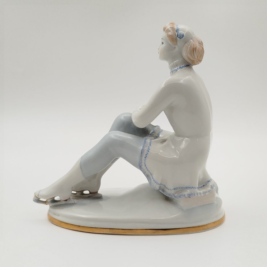 Статуэтка "Фигуристка" (физкультурница), скульптор Е. Гендельман