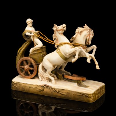 Скульптура "Колесница" ("Олимпиец"), Royal Dux