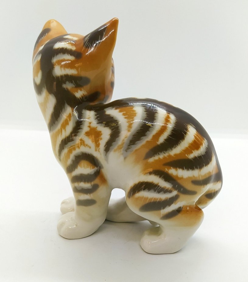 Статуэтка "Котёнок", Ленинградский фарфоровый завод (ЛФЗ)