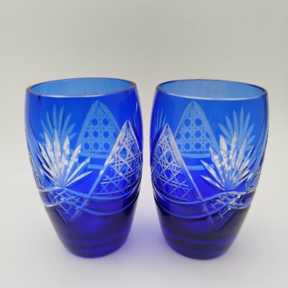 Набор из 2 стаканов синего цвета с растительным декором, цветное стекло, алмазная грань, СССР, 1950-1970 гг.