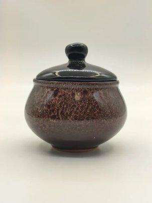 Сахарница с абстрактным декором