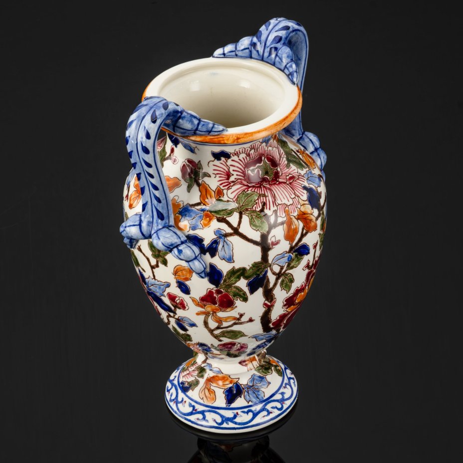 Ваза в форме амфоры, украшенная изображением пионов, Gien, серия Pivoines Bernard