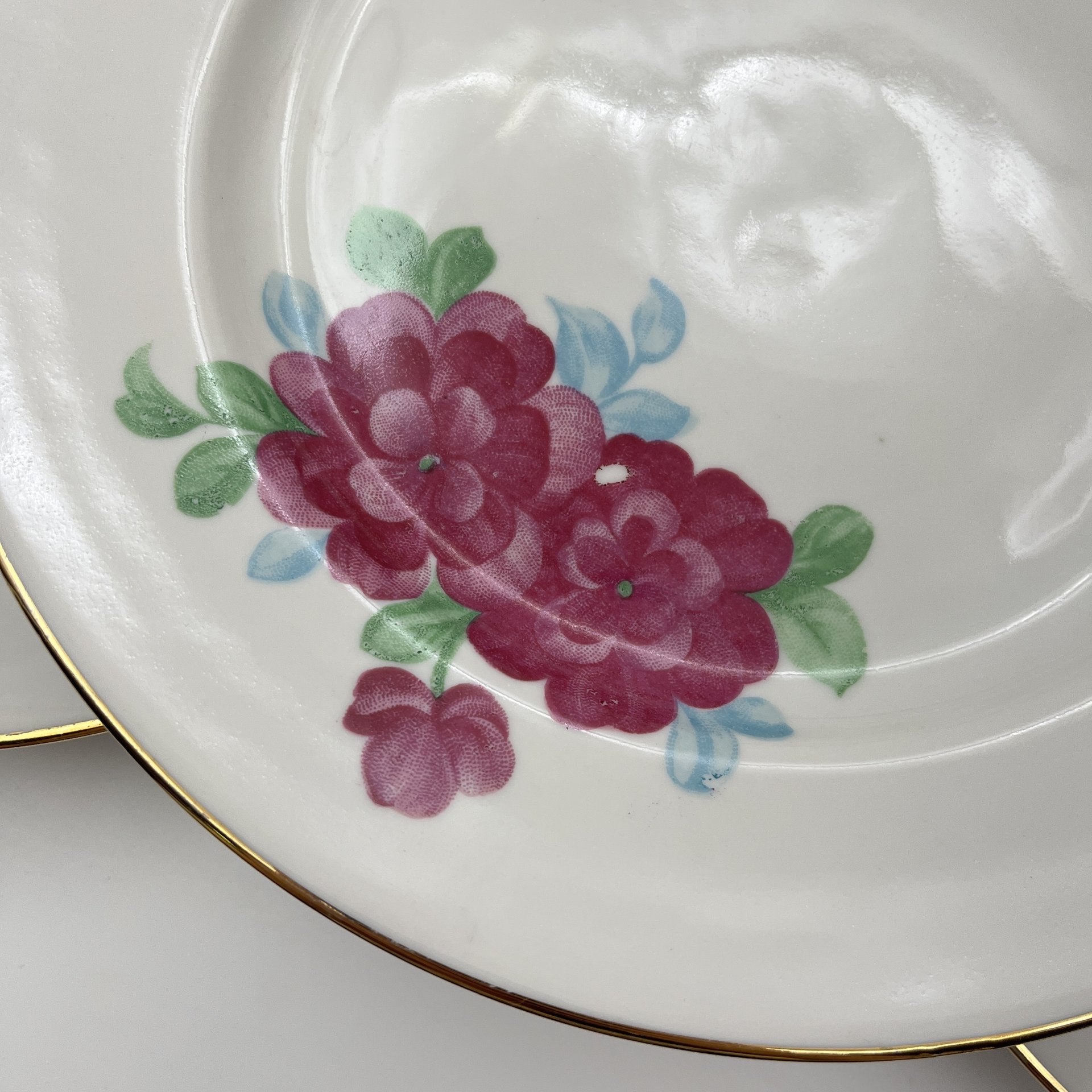 Набор обеденных тарелок с цветочным декором на 6 персон, фарфор, деколь, золочение, Дулевский фарфоровый завод (Дулёво), СССР, 1968-1991 гг.