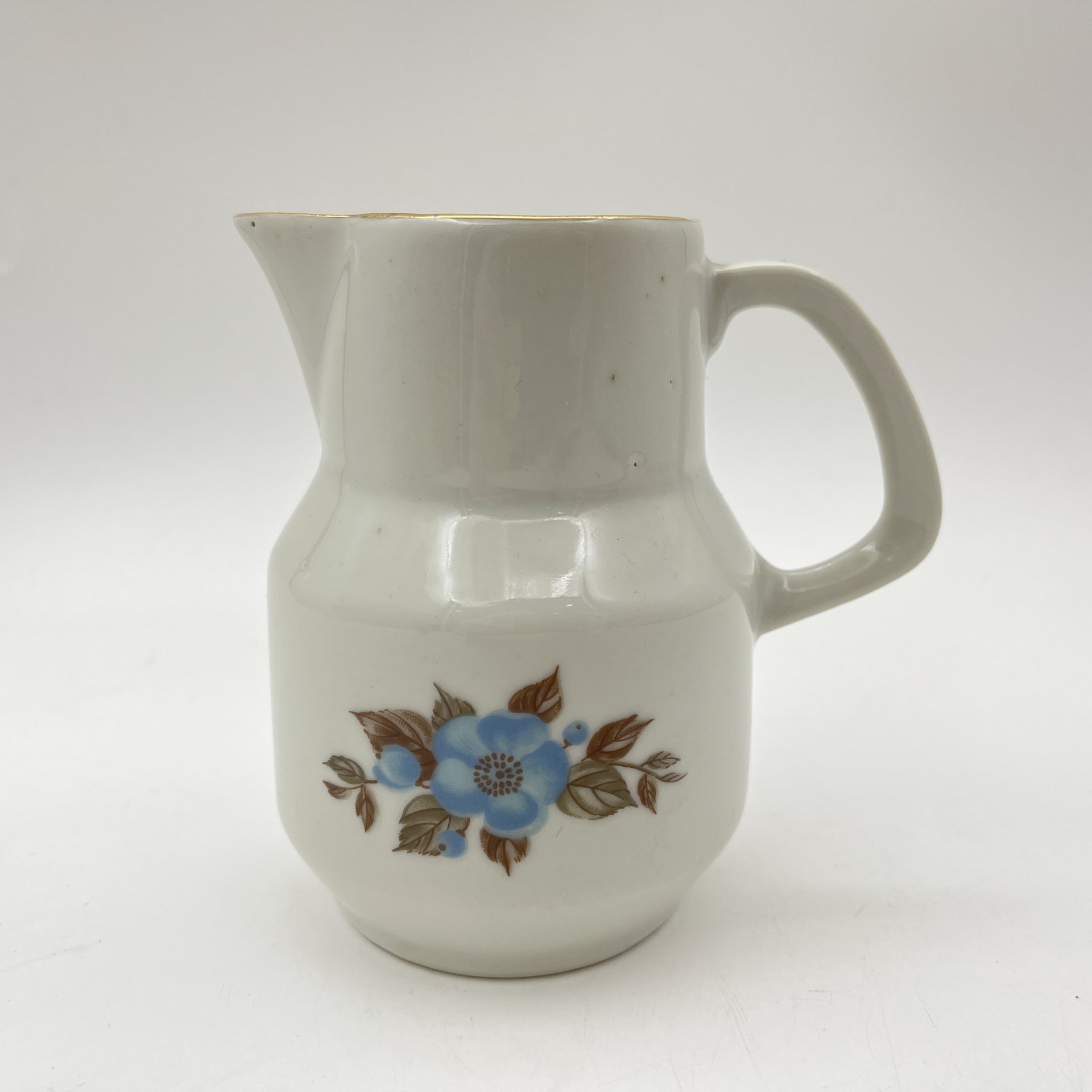 Молочник/сливочник, украшенный цветочным декором