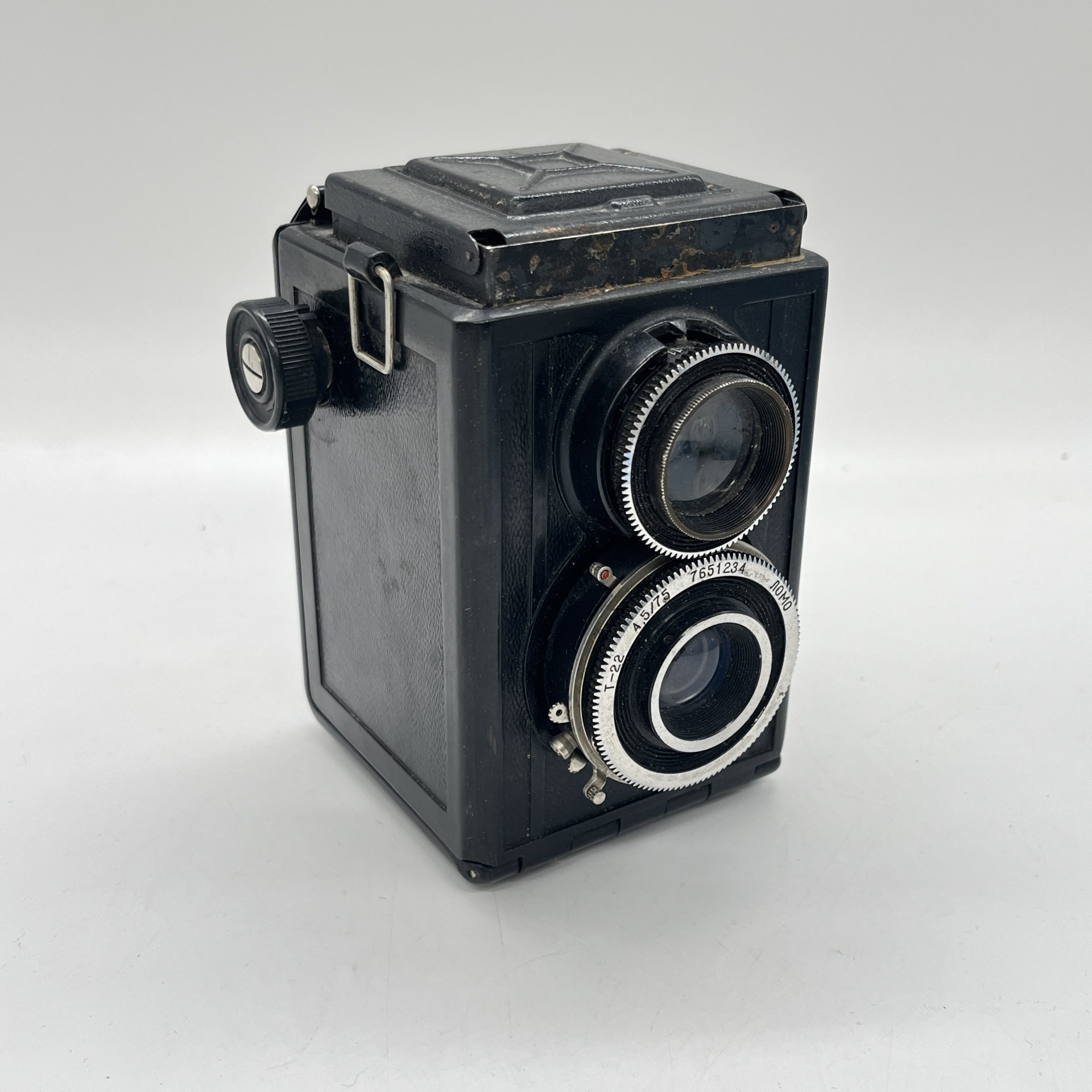 Фотоаппарат среднеформатный "Комсомолец", пластик, металл, СССР, 1946-1951 гг.