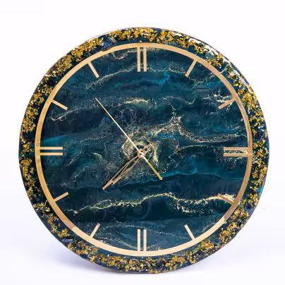 Часы настенные "Изумрудная фантазия", авторская ручная работа в технике Resin Art, Глянцевое 3D покрытие, металл, Россия, 2021 г.