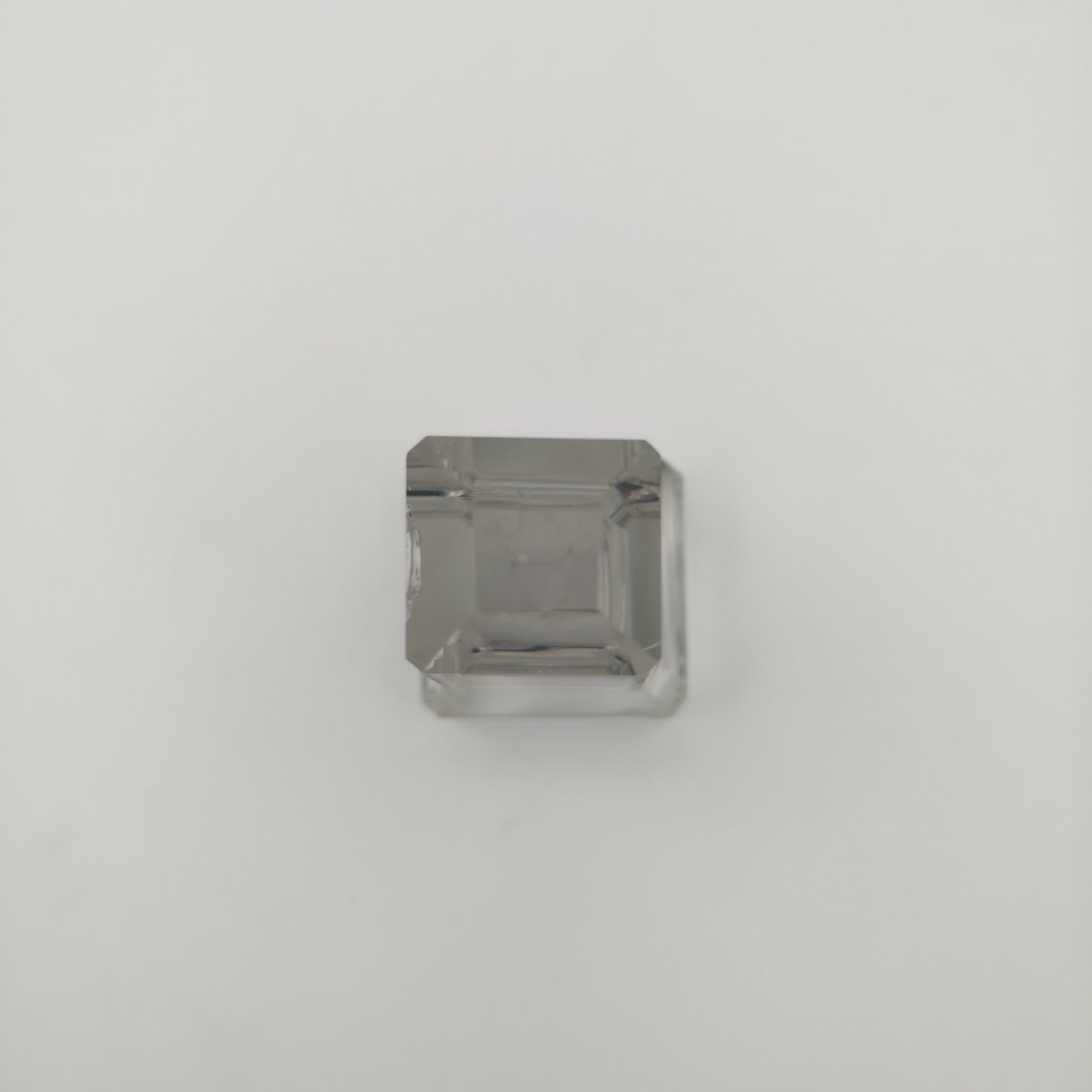 Корпус настольного термометра пирамидальной формы