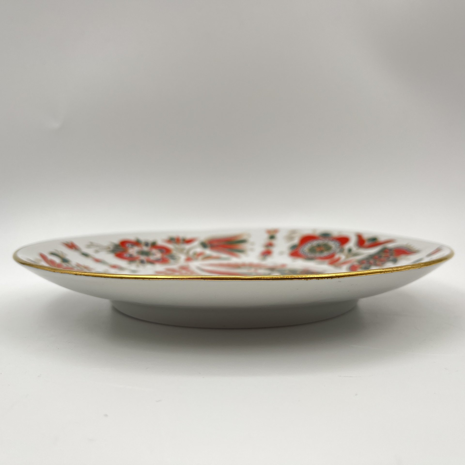 Тарелка подвесная "Сказочная птица", художник А.В. Воробьевский, фарфор, деколь, золочение, Ленинградский фарфоровый завод (ЛФЗ), СССР, 1970-1990 гг.