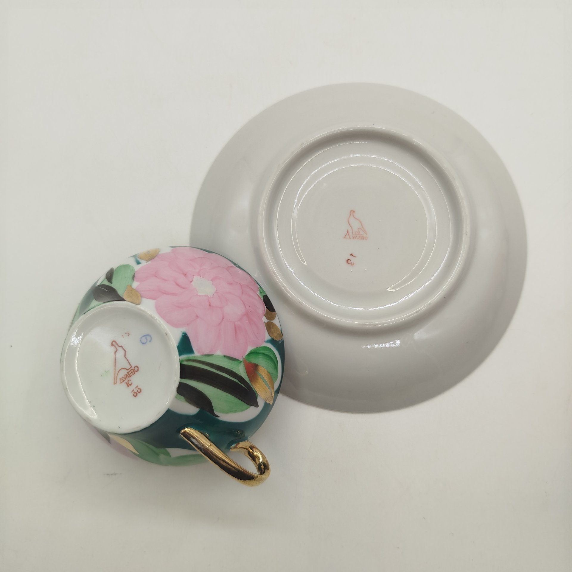 Пара чайная "Агашки", фарфор, роспись, золочение, Дулевский фарфоровый завод (Дулёво), СССР, 1964-1991 гг.