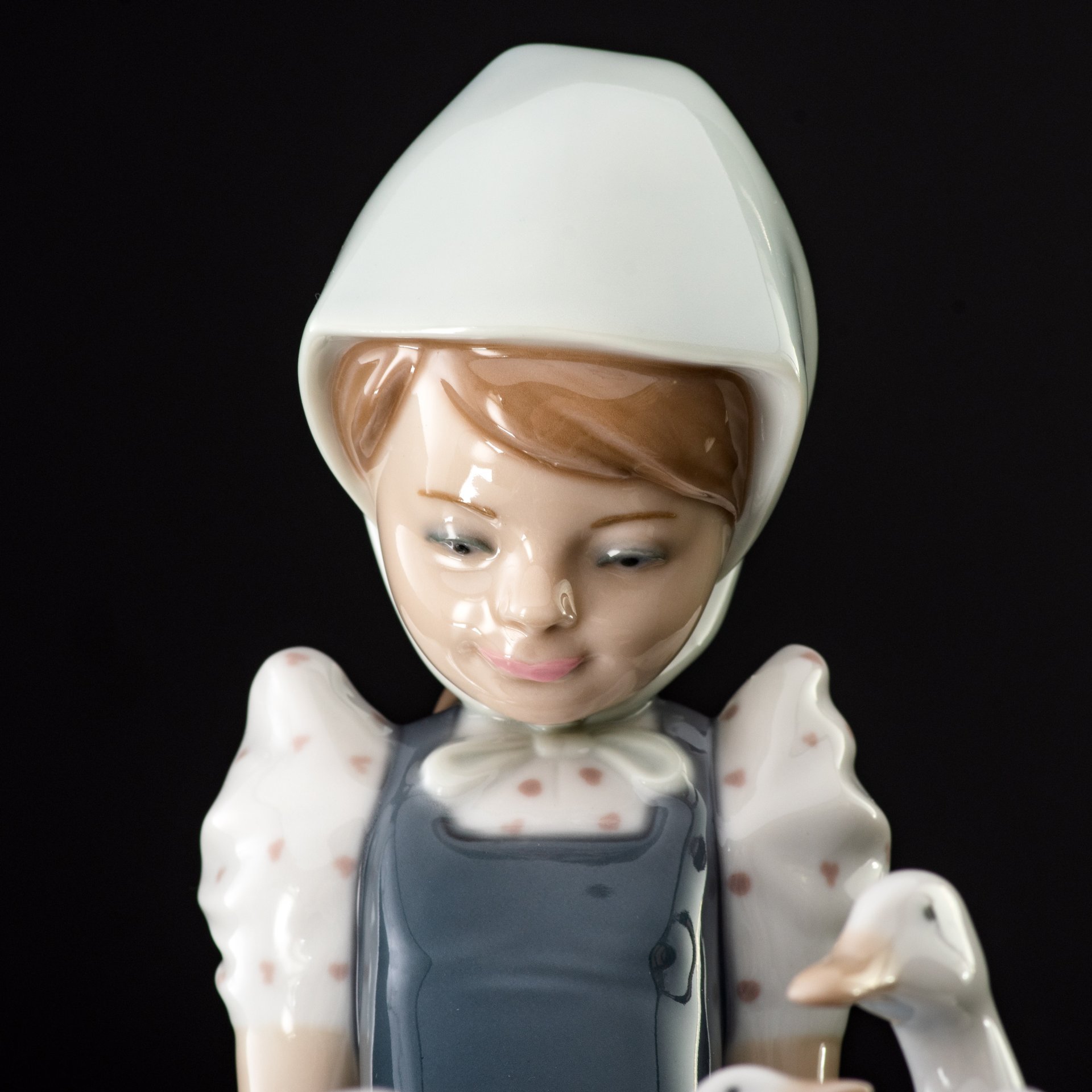 Статуэтка "My Hungry Brood" ("Мой голодный выводок"), скульптор Juan Huerta, фарфор, роспись, Lladro, Испания, 1979 г.