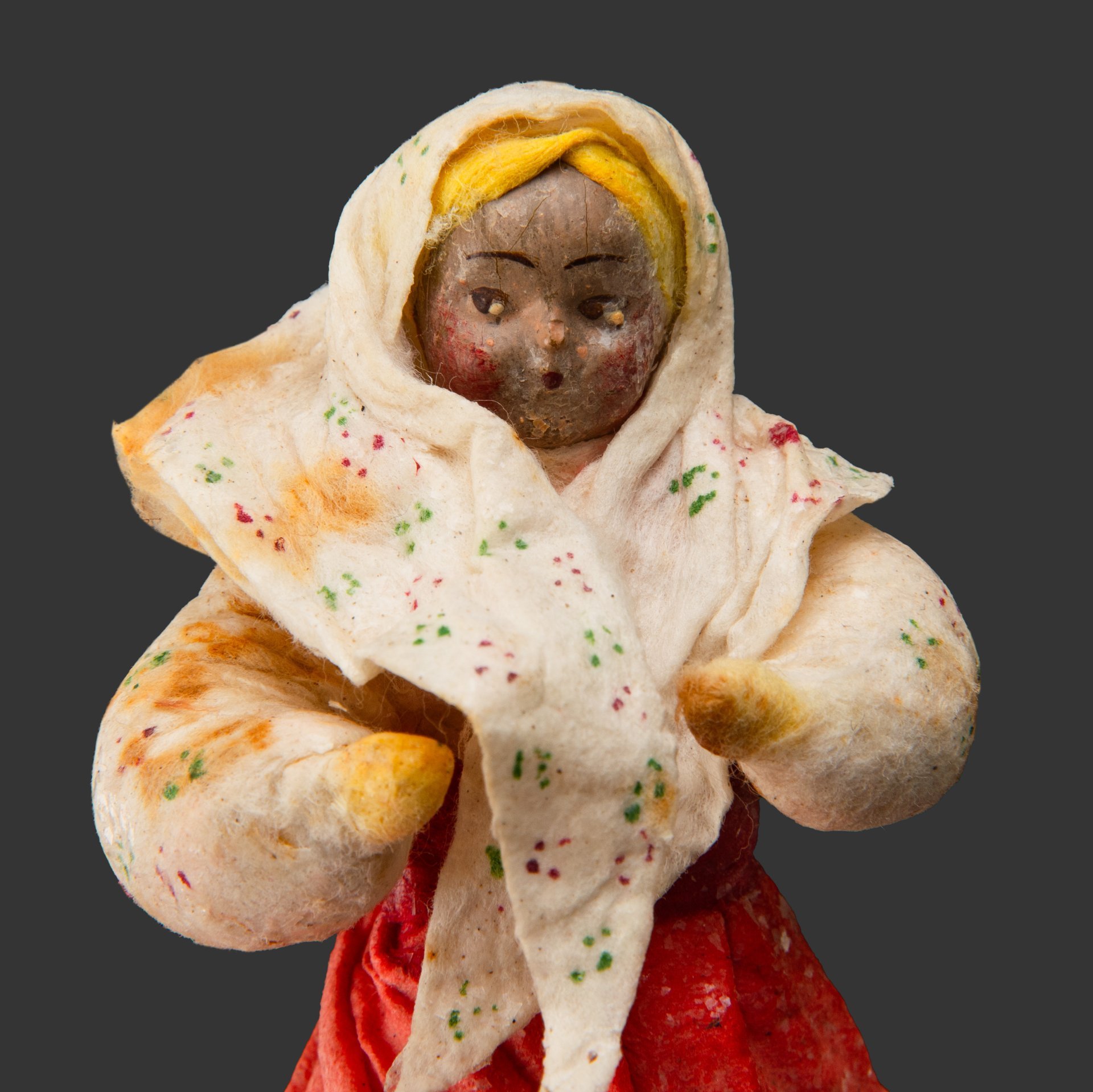 Игрушка ёлочная "Девушка в платке", вата, мастика, роспись, СССР, 1930-1940 гг.
