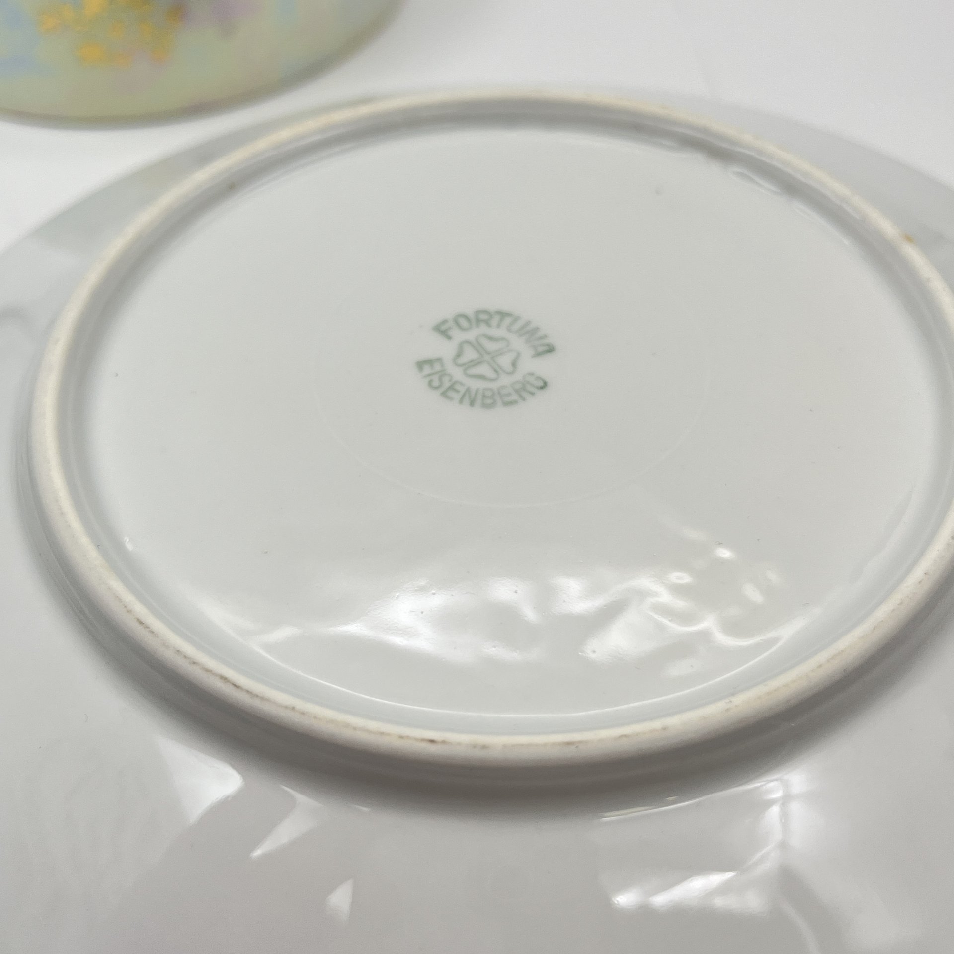 Масленка из сервиза "Мадонна", фарфор, деколь, люстр, золочение, Fortuna Eisenberg, ГДР, 1960-1973 гг.