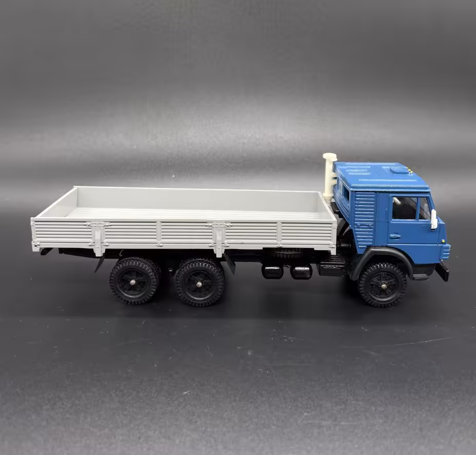 Модель автомобиля в масштабе 1:43 "Камаз-53212" Изготовитель "Арек" г.Казань