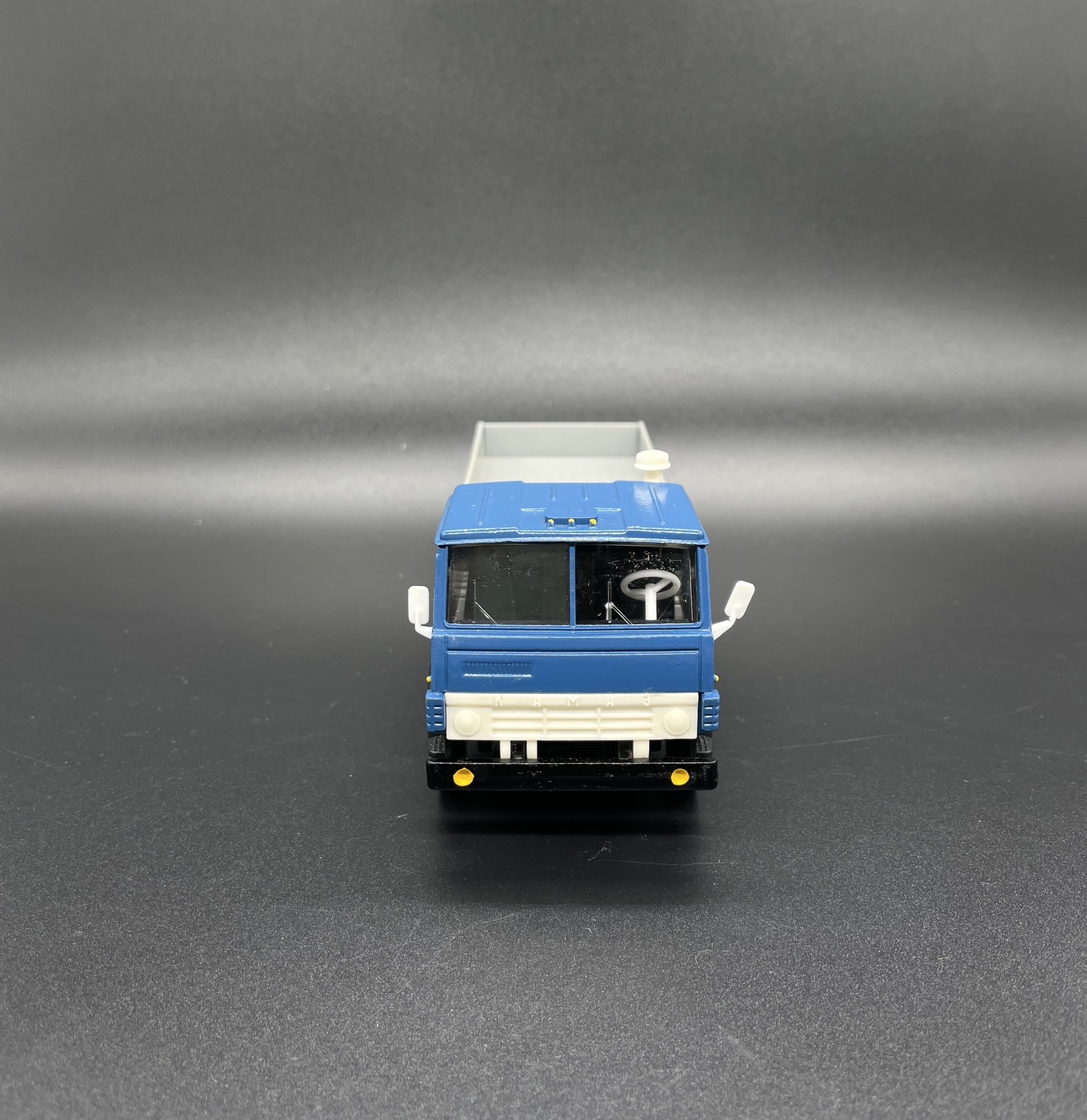 Модель автомобиля в масштабе 1:43 "Камаз-53212" Изготовитель "Арек" г.Казань