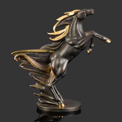 Скульптура  "Конь Огненный"