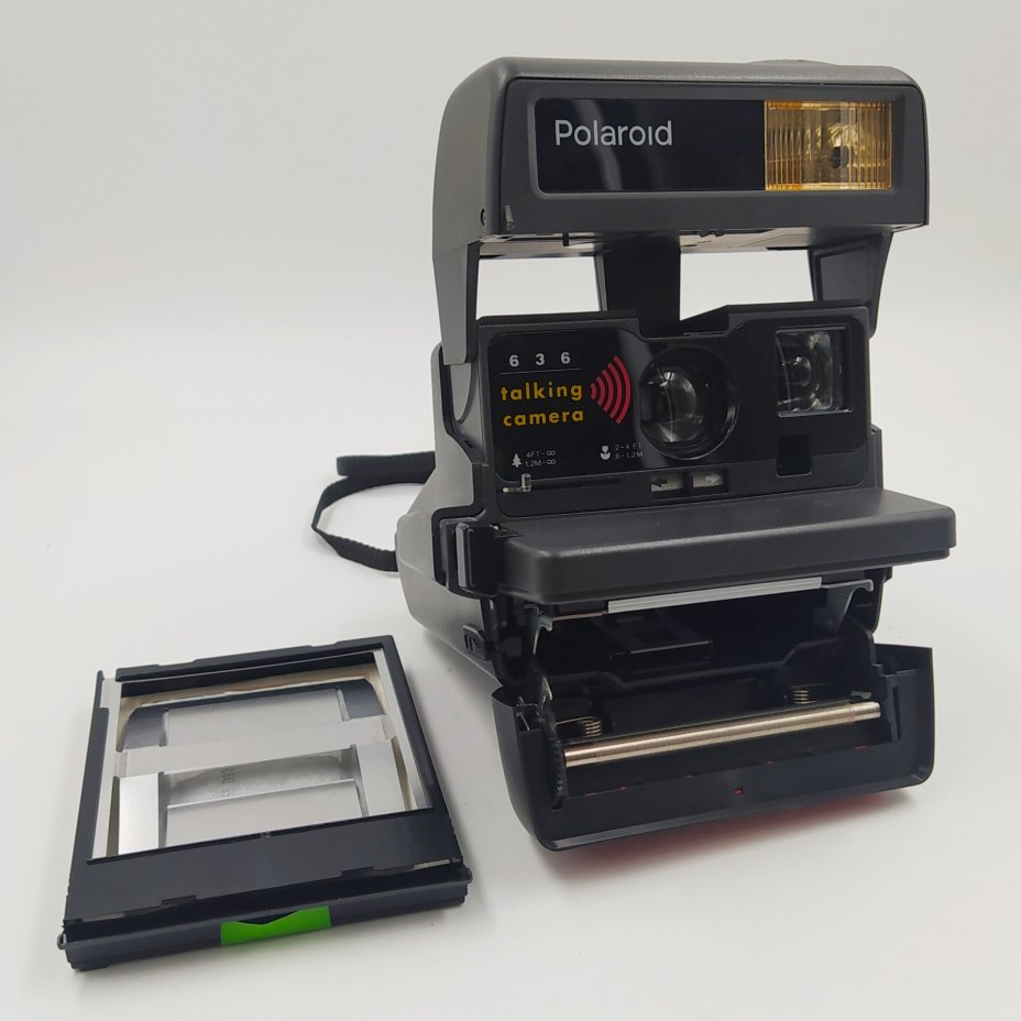 Фотоаппарат мгновенной печати "Polaroid 636 Close Up" в оригинальной коробке и чехле, пластик, картон, текстильный материал, Polaroid, Великобритания, 1990-1994 гг., Polaroid