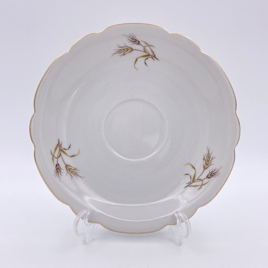 Чайная пара, украшенная фигурном бортом и колосками, Limoges Vertitable Porcelaine de Grand Feu, фарфор, деколь, золочение