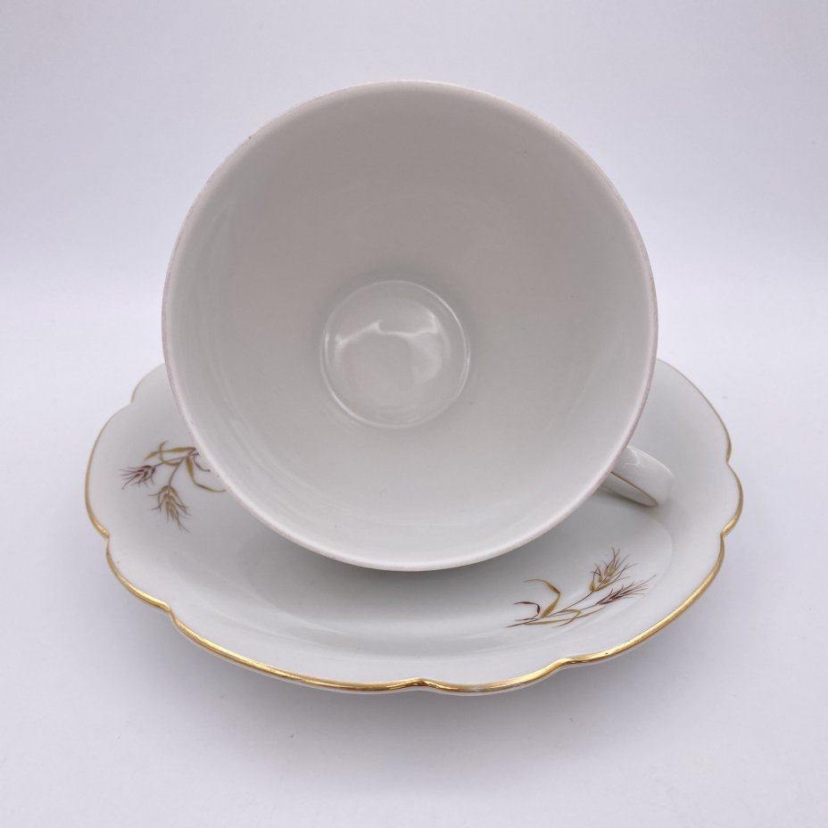Чайная пара, украшенная фигурном бортом и колосками, Limoges Vertitable Porcelaine de Grand Feu, фарфор, деколь, золочение