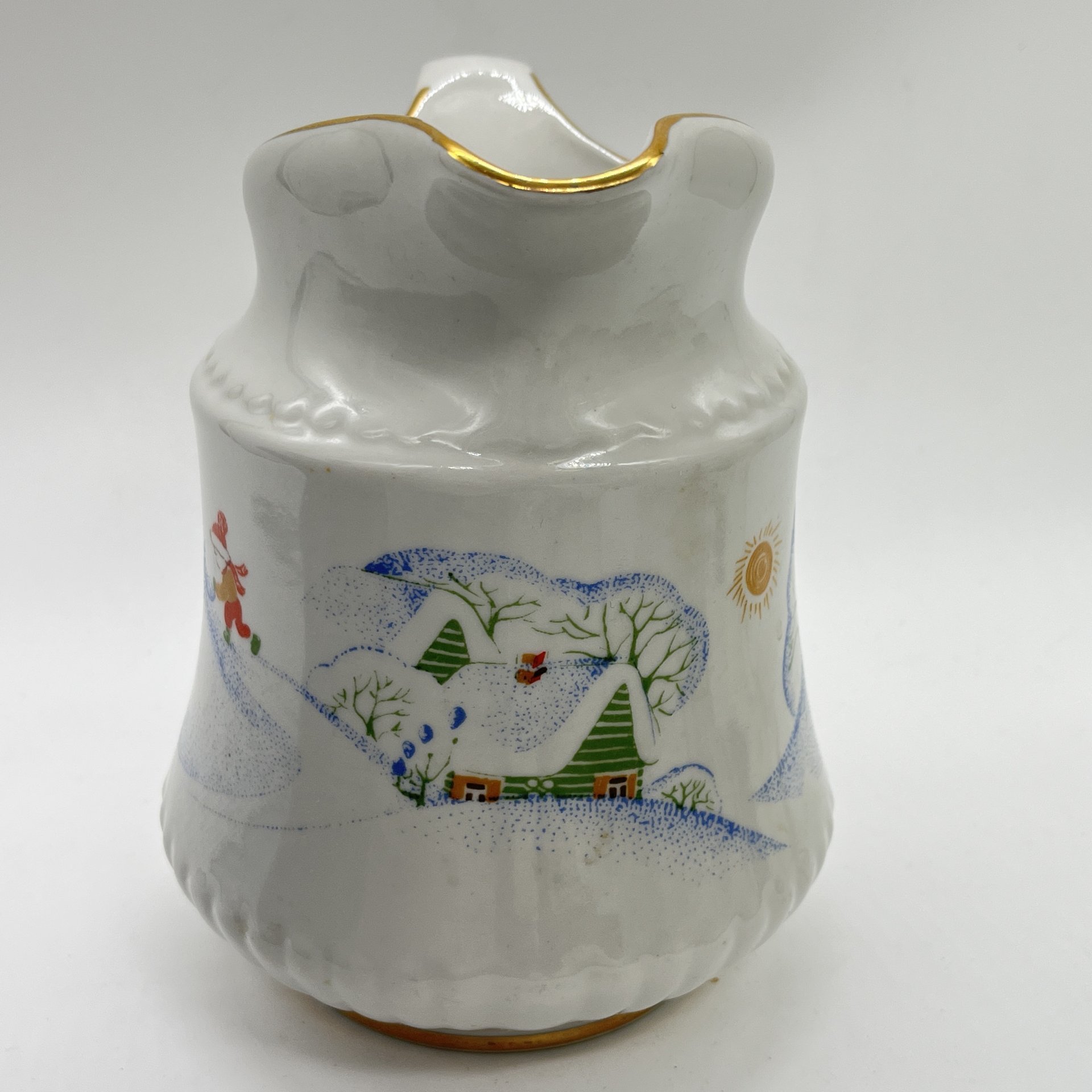Кувшин из набора детской посуды "Зимние забавы", фарфор, деколь, золочение, Тернопольский фарфоровый завод, СССР, 1970-1980 гг.