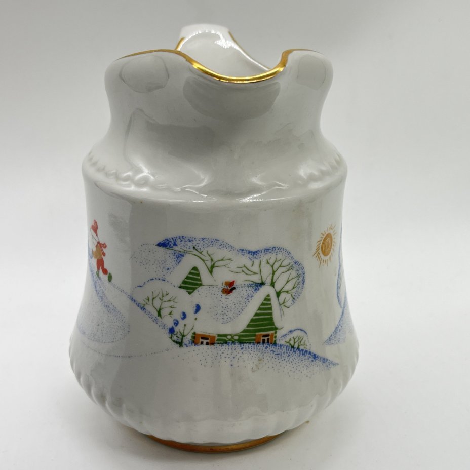 Кувшин из набора детской посуды "Зимние забавы", фарфор, деколь, золочение, Тернопольский фарфоровый завод, СССР, 1970-1980 гг.