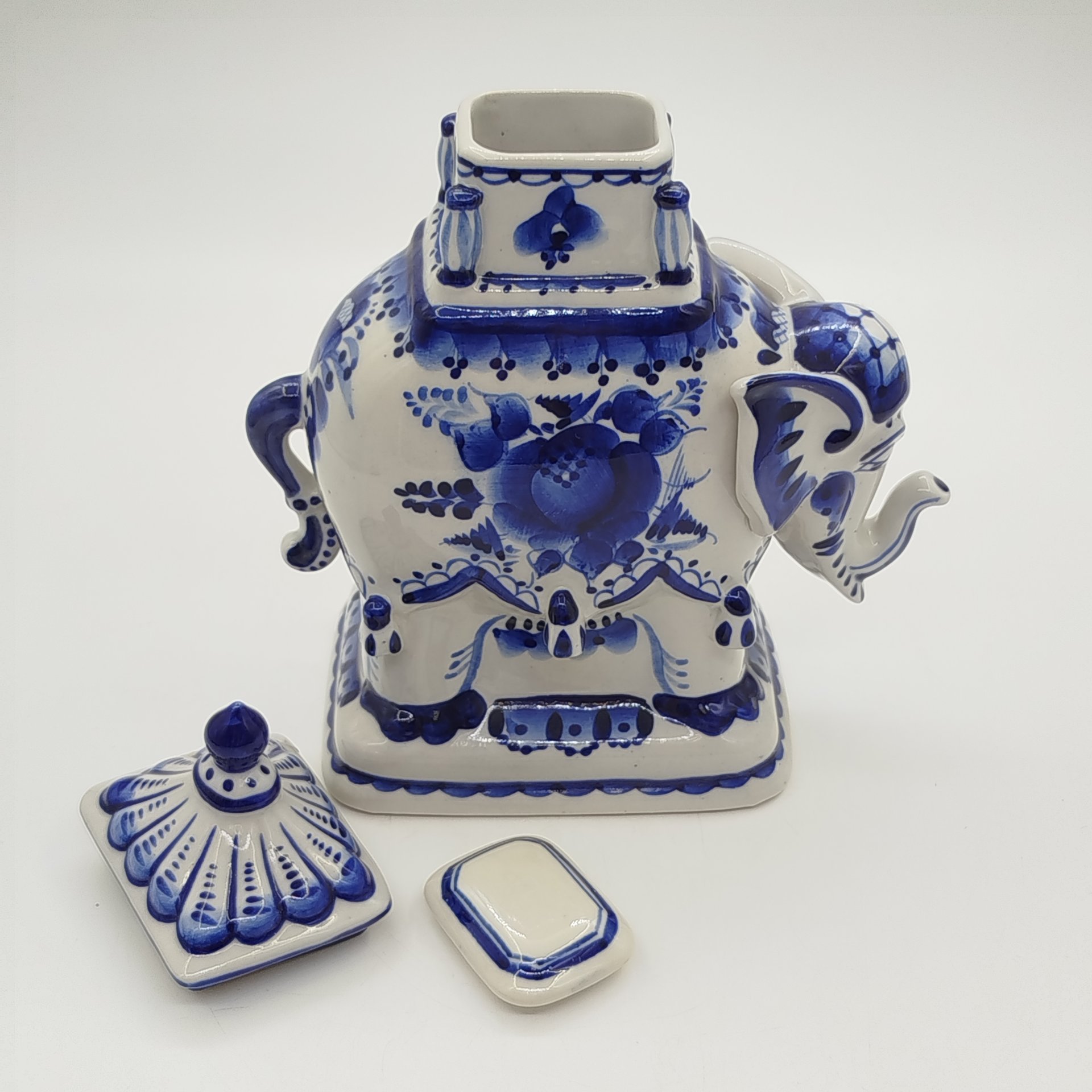 Чайница "Индийский слон", Гжель