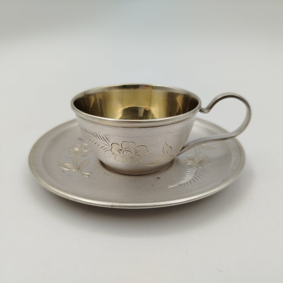 Пара кофейная, украшенная цветочным декором, мНЦ (медь-никель-цинк), золочение, Артель «Московский ювелир», СССР, 1970-1980 гг., Артель «Московский ювелир»