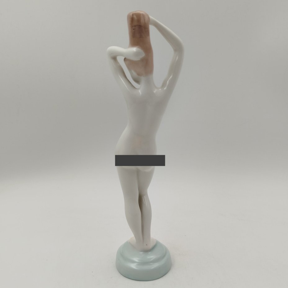 Статуэтка "Купальщица", фарфор, роспись, Aquincum Porcelain, Румыния, 1950-1980 гг.