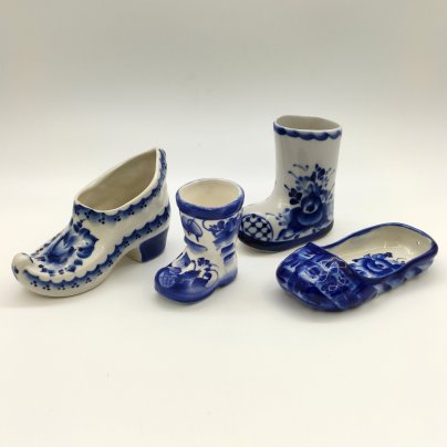 Набор из 4-х статуэток "Башмачки", Гжель, фарфор, роспись, Россия, 1980-2015 гг.