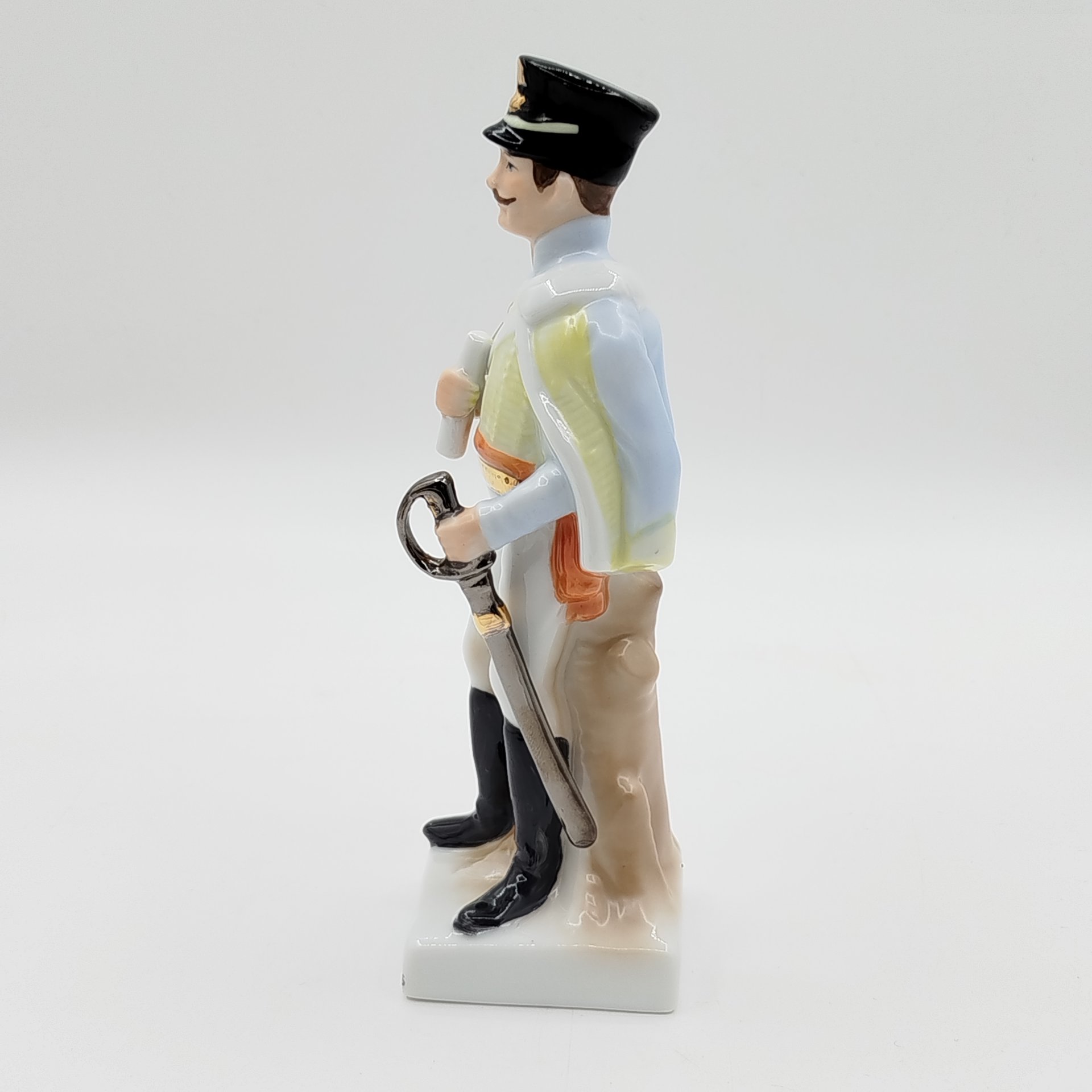 Статуэтка  "Officier des Chasseurs" ("Офицер конных егерей") — фото 4
