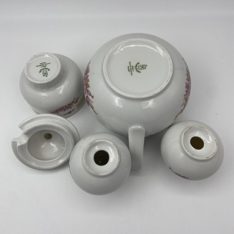 Набор для сервировки (солонка, перечница, горчичница, соусник) с цветочным декором, фарфор, деколь, золочение, Graf Von Henneberg Porzellan, 1777 Jlmenau, ГДР, 1977-1990 гг.