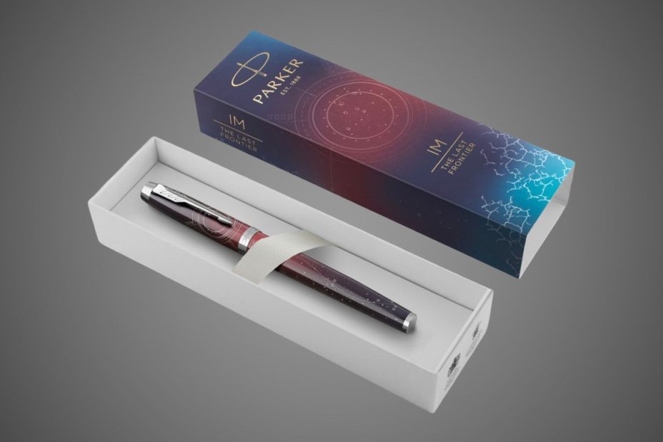 Перьевая ручка Parker IM Royal SE The Last Frontier Space CT, перо: F, цвет чернил: blue, в подарочной упаковке., Лаки и смолы: лак, латунь, нержавеющая сталь, хром