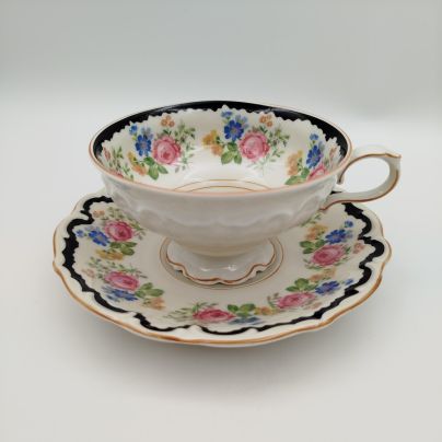 Пара чайная, украшенная цветочным декором, фарфор, деколь, дорисовка, Edelstein Bavaria (Эдельштейн), Германия, 1945-1972 гг.