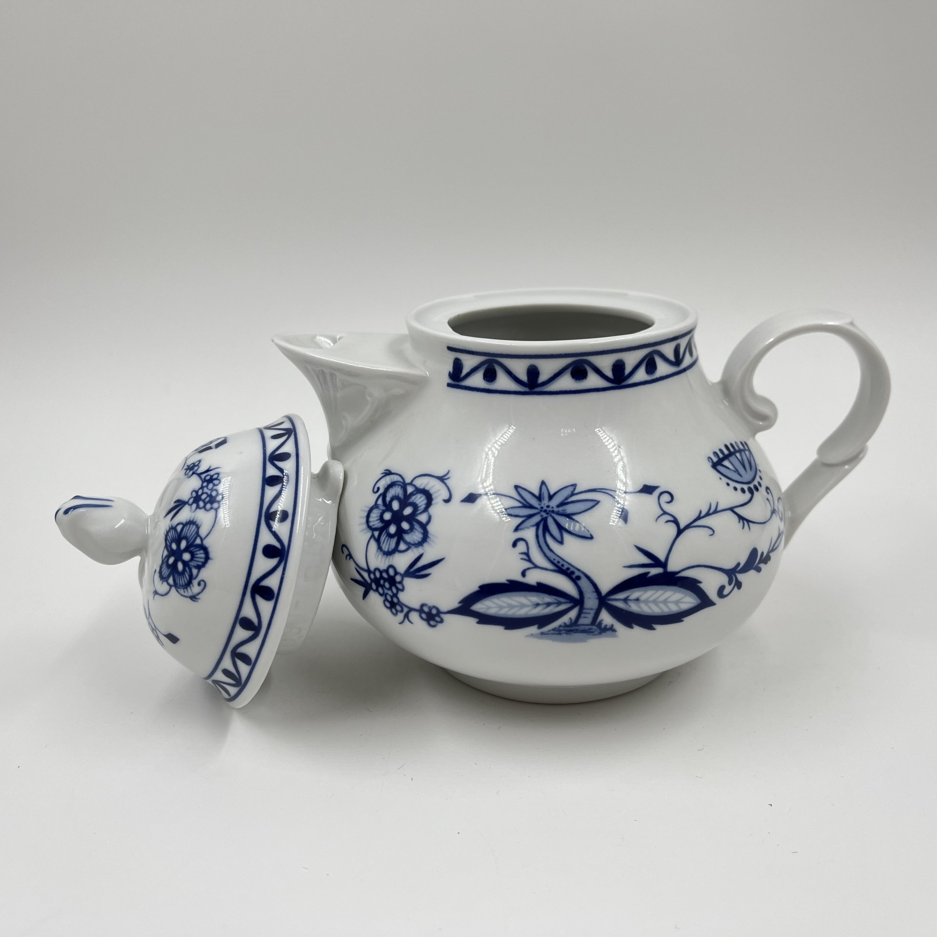 Чайник заварочный с растительным декором, фарфор, деколь, Kahla, ГДР, 1968-1987 гг., Kahla