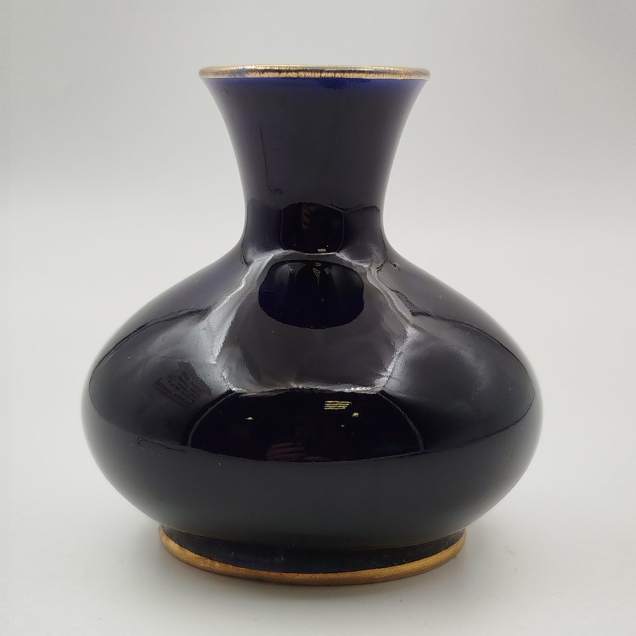 Вазочка миниатюрная с золотистой каймой, фарфор, крытье кобальтом, золочение, Ленинградский фарфоровый завод (ЛФЗ), СССР, 1960-1970 гг.