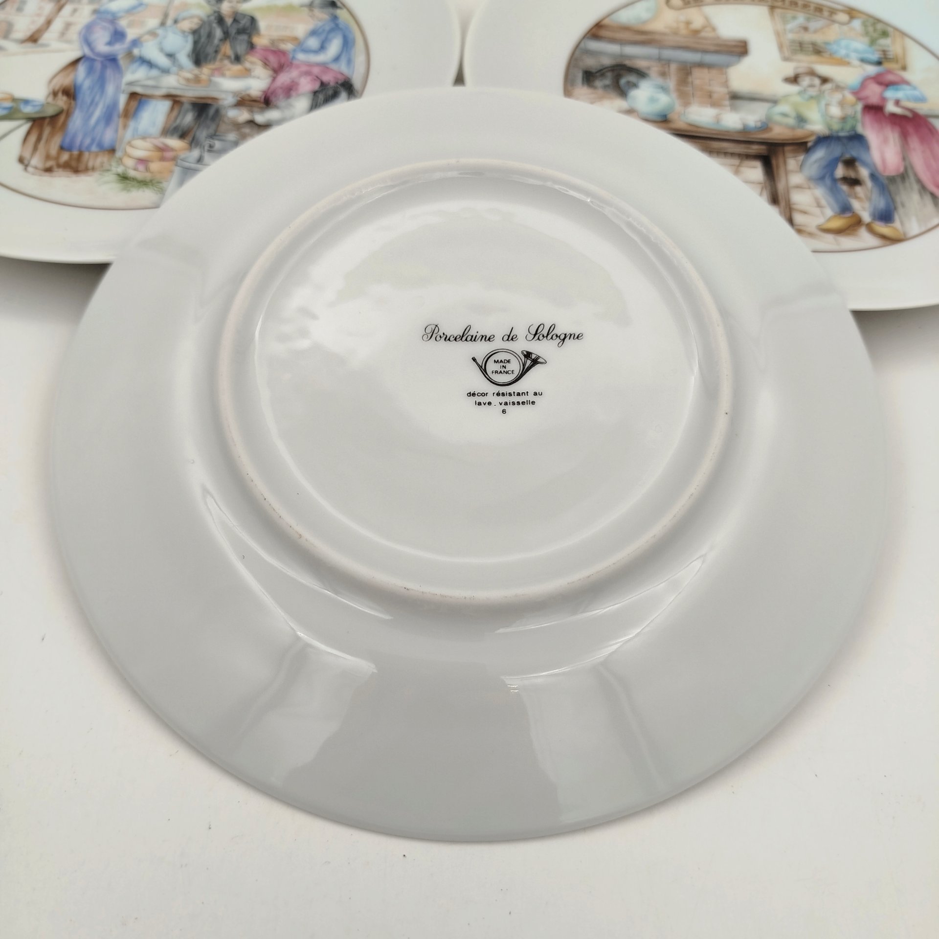 Набор из 3 десертных тарелок "Сыры", посвященный различным сортам сыра, Porcelaine de Sologne Limoges
