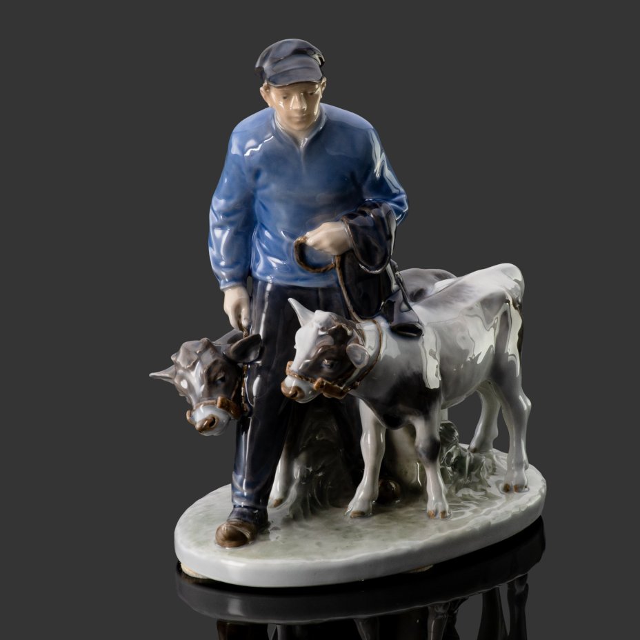 Статуэтка "Пастух с коровами", фарфор, роспись, Royal Copenhagen, Дания, 1959 г.