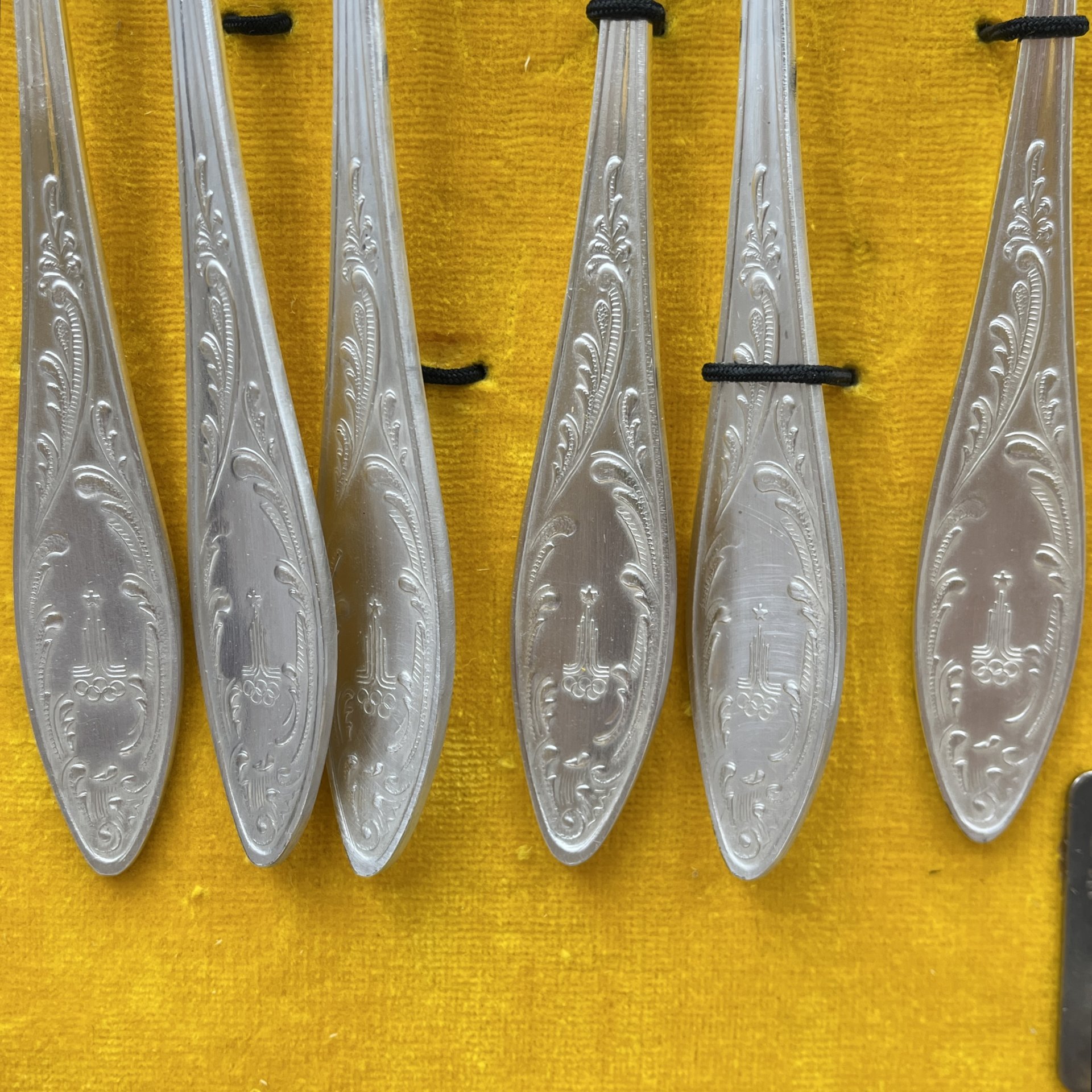 Набор столовых приборов "Олимпиада-80" в оригинальном футляре (24 предмета)