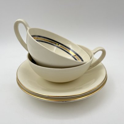 Набор чайных пар на две персоны с декором в виде линий, Petrus Regout Maastricht, фаянс, золочение, Нидерланды, 1890-1930 гг.