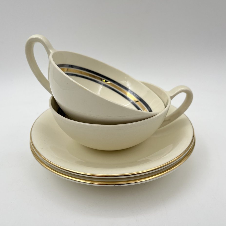 Набор чайных пар на две персоны с декором в виде линий, Petrus Regout Maastricht, фаянс, золочение, Нидерланды, 1890-1930 гг.