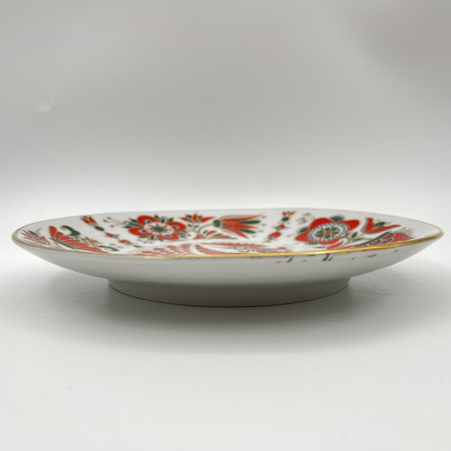 Тарелка подвесная "Сказочная птица", художник А.В. Воробьевский, фарфор, деколь, золочение, Ленинградский фарфоровый завод (ЛФЗ), СССР, 1970-1990 гг.