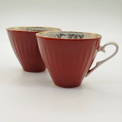 Пара чашек, декорированных растительным орнаментом, фарфор, крытье, золочение, Барановский фарфоровый завод, СССР, 1970-1991 гг.