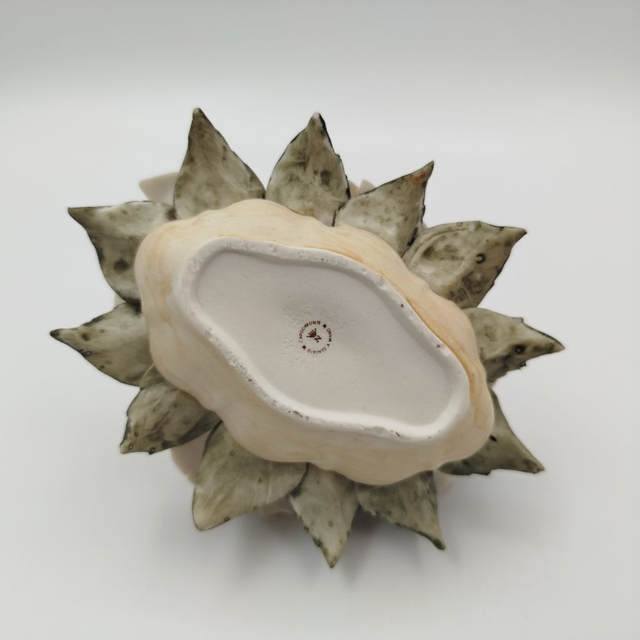 Статуэтка "Цветочная корзина" ("Каллы"), фарфор, роспись, Capodimonte (Каподимонте), Италия, 1970-1990 гг.