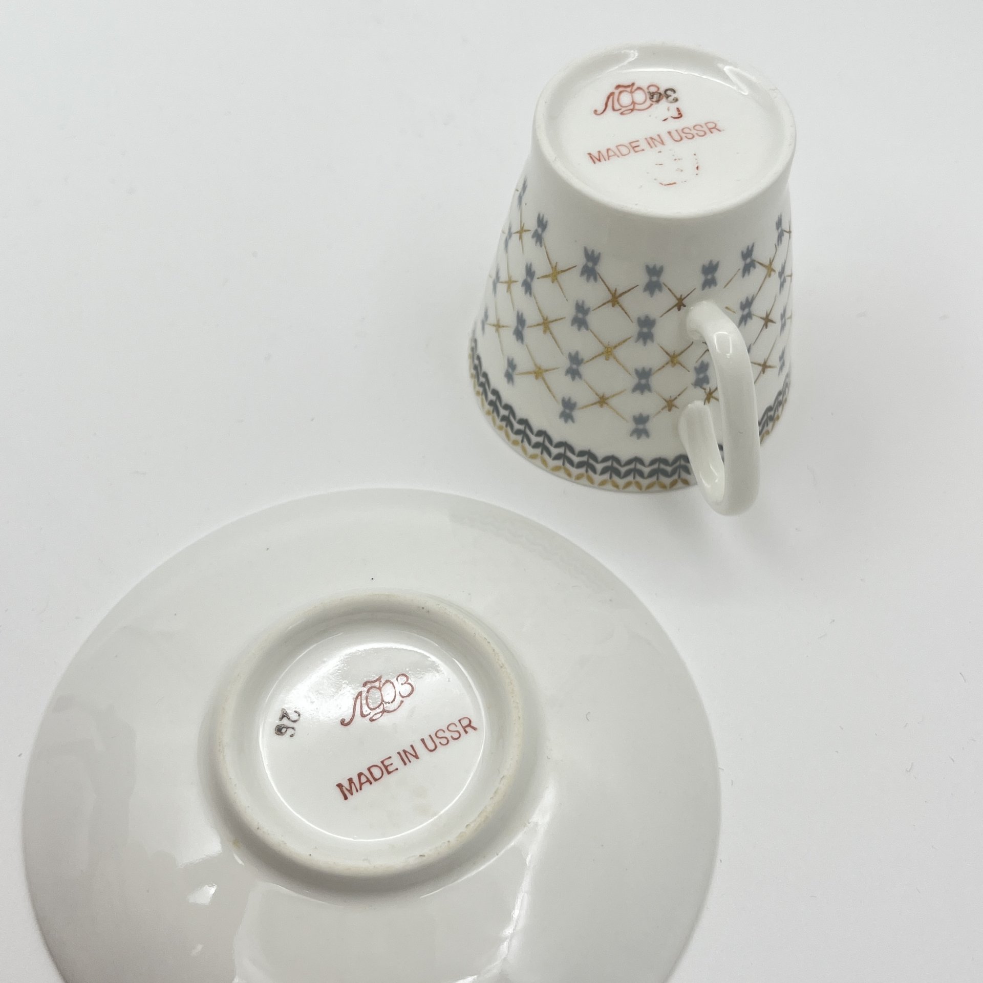 Пара кофейная, фарфор, деколь, золочение, Ленинградский фарфоровый завод (ЛФЗ), СССР, 1970-1990 гг.