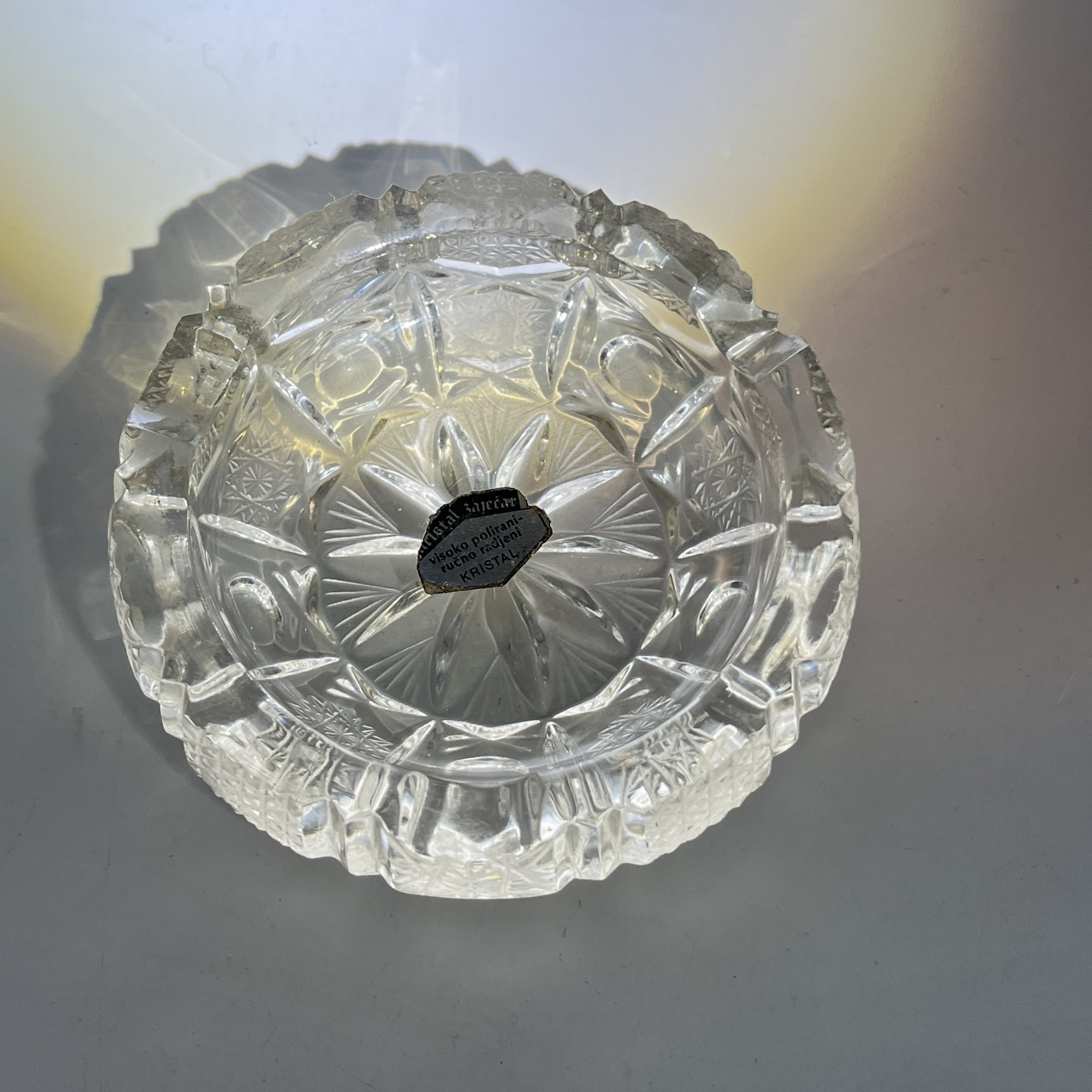Пепельница небольшого размера с геометрическим декором, хрусталь, пресс, алмазная грань, Kristal Zajecar, Югославия, 1980-2000 гг.