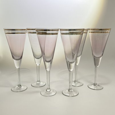 Набор бокалов на 6 персон розового оттенка с золотой каймой по борту, стекло, золочение, СССР, 1970-1990 гг.